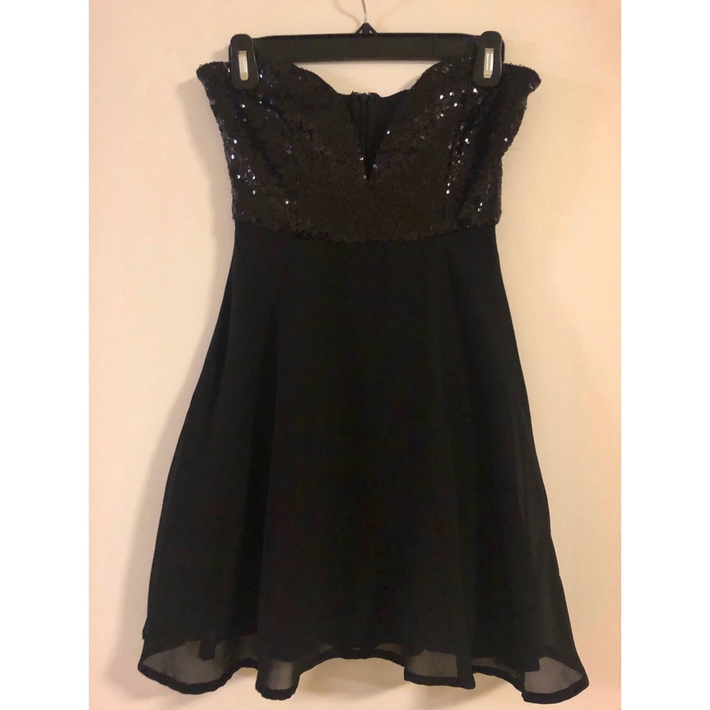 Black sparkly strapless dress